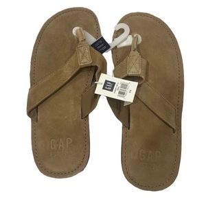 Gap Sandals Soft Leather Thong sandal brand Tan upper black sole